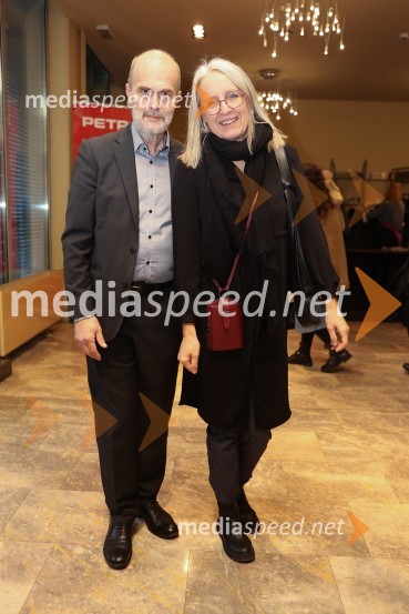  Janez  Lombergar, nekdanji direktor Televizije Slovenija ;  Ksenija Horvat, novinarkaPohorski bataljon, premiera predstave v MGL