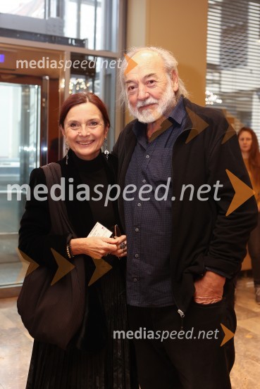  Darja Hlavka Godina, glasbena oblikovalka;  Karpo Godina, režiserPohorski bataljon, premiera predstave v MGL