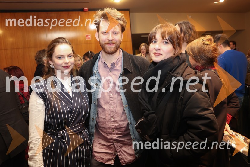  Mina Švajger, igralka;  Jernej Potočan, režiser;  Mojca Madon, režiserkaPohorski bataljon, premiera predstave v MGL