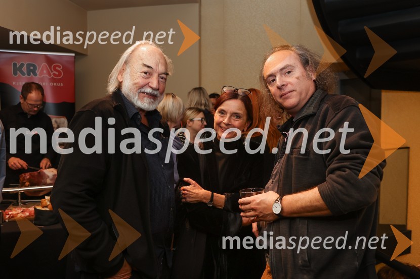  Karpo Godina, režiser;  Darja Hlavka Godina, glasbena oblikovalka;  ... Pohorski bataljon, premiera predstave v MGL