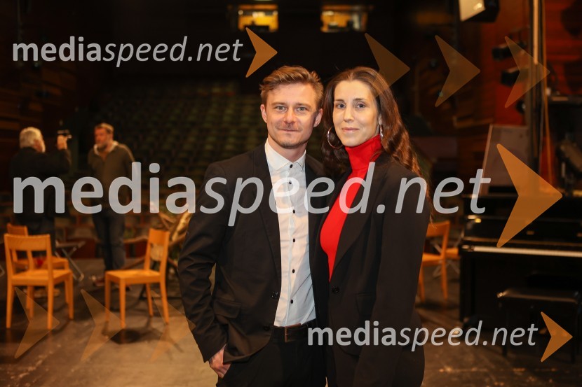  Jure Rajšp, igralec;  Nina Rakovec, igralka, pevkaPohorski bataljon, premiera predstave v MGL