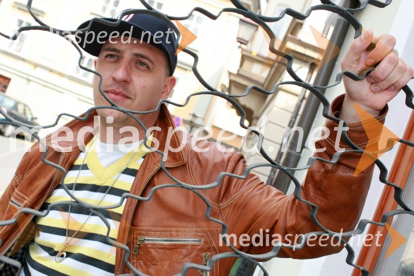 6 Pack Čukur, raper6 Pack Čukur, raper