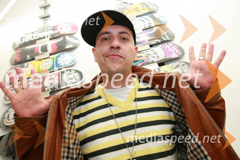 6 Pack Čukur, raper6 Pack Čukur, raper