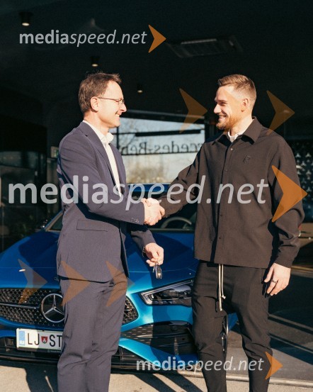  Marjan  Murn, direktor prodaje, Star Import d.o.o;  Timi Max Elšnik, nogometaš, NK OlimpijaTimi Max Elšnik je ambasador znamke Mercedes-Benz v Sloveniji