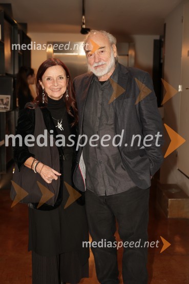  Darja Hlavka Godina, glasbena oblikovalka;  Karpo Godina, režiserAlica: nekaj solilogov o neznosnosti časa, premiera v SNG Drama Ljubljana