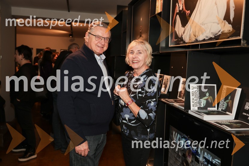  Dušan Mlakar, režiser;  ... Alica: nekaj solilogov o neznosnosti časa, premiera v SNG Drama Ljubljana