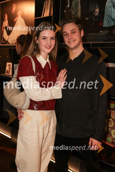  Lucija Harum, igralka, pevka;  Martin Vogrin, glasbenikAlica: nekaj solilogov o neznosnosti časa, premiera v SNG Drama Ljubljana