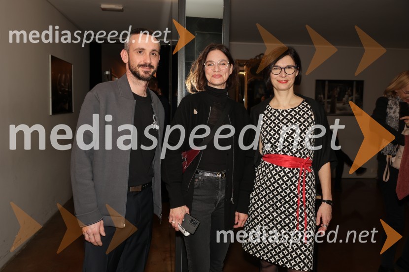  Jernej Pristov, vodja službe za odnose z javnostmi SNG Drama Ljubljana;  ... ;  Špela Zorn, vodja programa SNG Drama LjubljanaAlica: nekaj solilogov o neznosnosti časa, premiera v SNG Drama Ljubljana