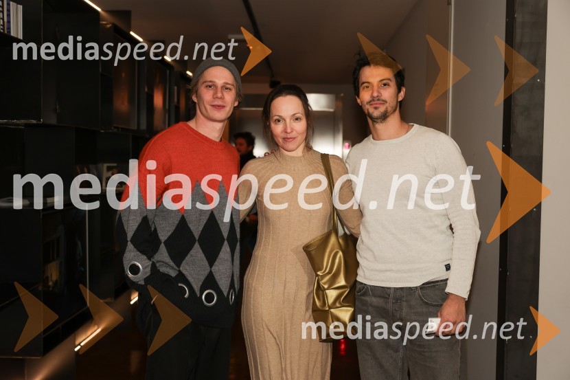  Timon Šturbej, igralec;  Iva Babić, igralka;  Ivan Čuić, hrvaški gledališki in filmski igralecAlica: nekaj solilogov o neznosnosti časa, premiera v SNG Drama Ljubljana