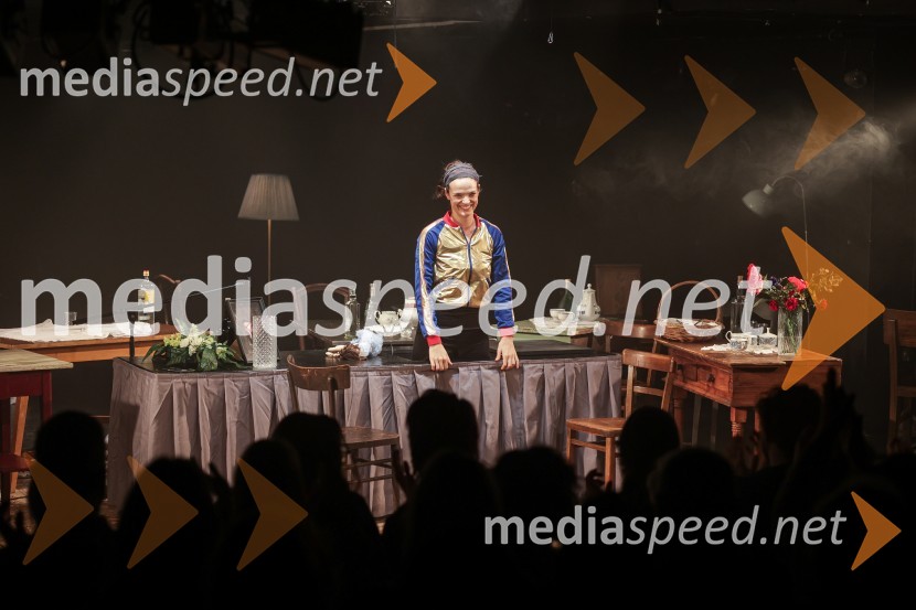  Tina Vrbnjak, igralkaAlica: nekaj solilogov o neznosnosti časa, premiera v SNG Drama Ljubljana
