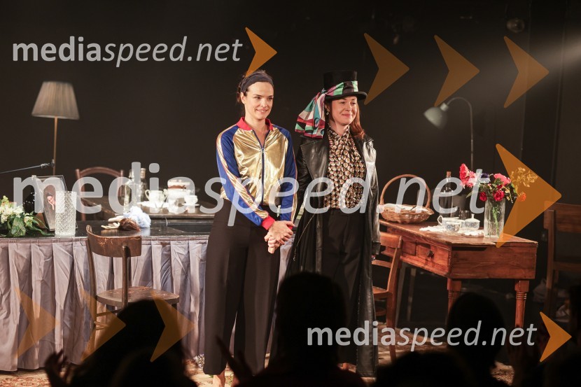  Tina Vrbnjak, igralka;  Nina Ivanišin Janežič, igralkaAlica: nekaj solilogov o neznosnosti časa, premiera v SNG Drama Ljubljana