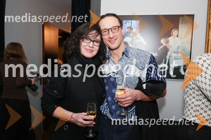  ... ;  Marko  Mandić, igralecAlica: nekaj solilogov o neznosnosti časa, premiera v SNG Drama Ljubljana