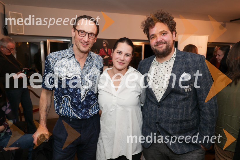  Marko  Mandić, igralec;  Eva Kraševec, dramaturginja;  Luka Marcen, režiserAlica: nekaj solilogov o neznosnosti časa, premiera v SNG Drama Ljubljana