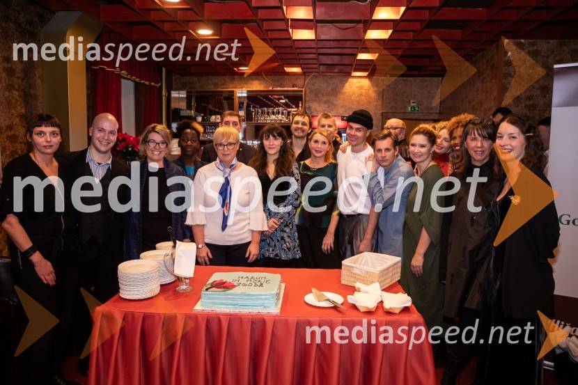  Vesna Krebs, umetnica;  Dominik Vodopivec, igralec;  Ivana Djilas, režiserka;  Ruben Gombač; dr. Nataša Pirc Musar, predsednica Republike Slovenije;  Živa Selan, igralka;  Blaž Setnikar, igralec;  Darja Reichman, igralka;  Borut  Veselko, igralec;  Željko Božič , koreograf, igralec;  Aljoša Ternovšek, igralec;  Vesna Pernarčič, igralka;  Barbara Rogelj, vodja humanističnega in kulturno-vzgojnega programa, Cankarjev dom;  Sara Slivnik, scenografinjaHarun in morje zgodb, premiera, Prešernovo gledališče Kranj