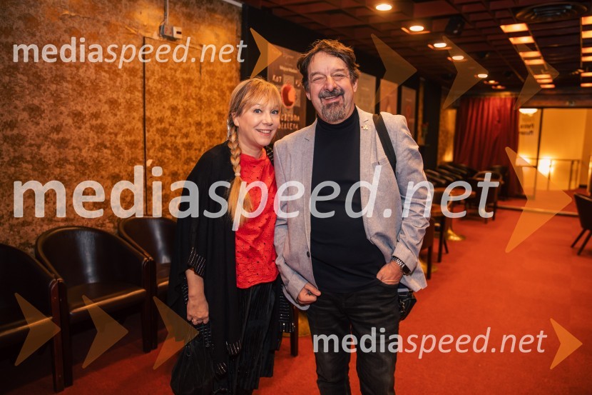  Katarina Pernat;  Damijan  Perne, mestni svetnik MO Kranj, VZKHarun in morje zgodb, premiera, Prešernovo gledališče Kranj