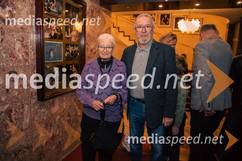  Barbara Berce;  Aleš Jan, radijski producentHarun in morje zgodb, premiera, Prešernovo gledališče Kranj