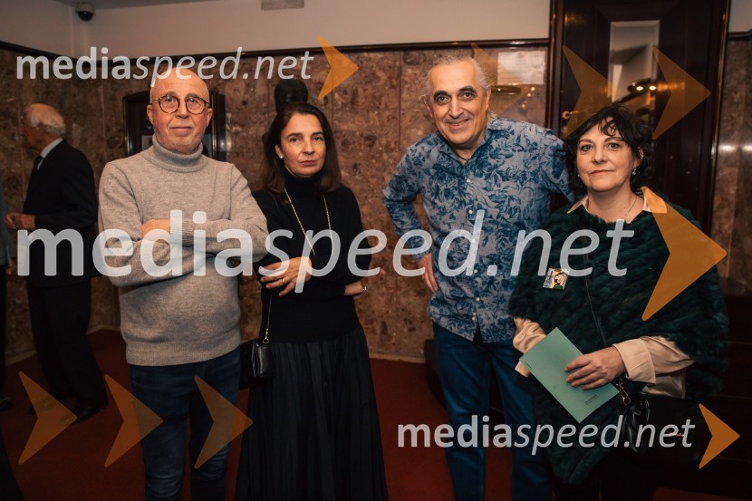  Božo Grlj, režiser;  Nuša Ekar, novinarka;  Igor Kavčič;  ... Harun in morje zgodb, premiera, Prešernovo gledališče Kranj