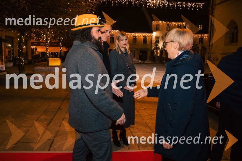   Jure Novak, režiser, direktor, Prešernovo gledališče Kranj;  Janez Černe, podžupan Mestne občine Kranj;  Ana Černe; dr. Nataša Pirc Musar, predsednica Republike SlovenijeHarun in morje zgodb, premiera, Prešernovo gledališče Kranj