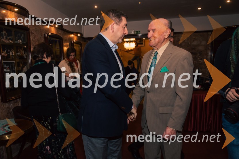 dr. Aleš Musar, lastnik Ruske dače;  ... Harun in morje zgodb, premiera, Prešernovo gledališče Kranj