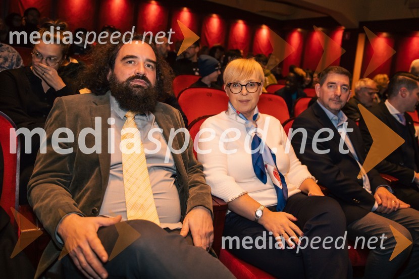   Jure Novak, režiser, direktor, Prešernovo gledališče Kranj; dr. Nataša Pirc Musar, predsednica Republike Slovenije; dr. Aleš Musar, lastnik Ruske dačeHarun in morje zgodb, premiera, Prešernovo gledališče Kranj