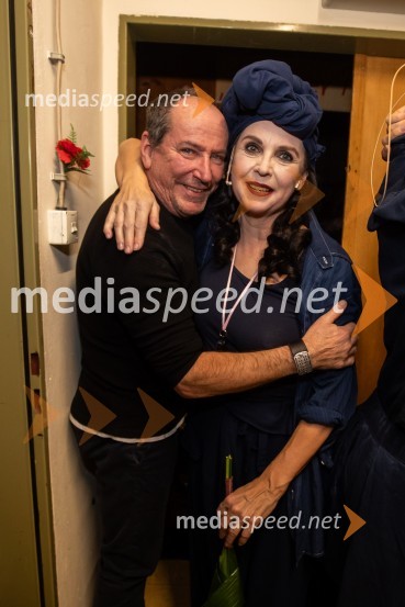  Ciril Roblek, inspicient PGK;  Darja Reichman, igralkaHarun in morje zgodb, premiera, Prešernovo gledališče Kranj