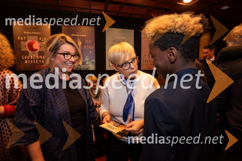  Ivana Djilas, režiserka; dr. Nataša Pirc Musar, predsednica Republike Slovenije;  Ruben GombačHarun in morje zgodb, premiera, Prešernovo gledališče Kranj