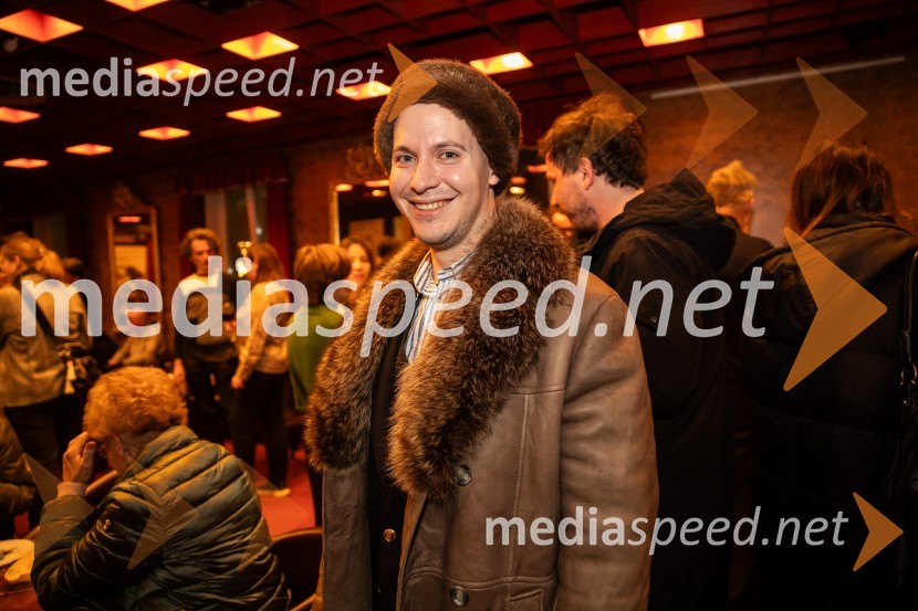  Dominik Vodopivec, igralecHarun in morje zgodb, premiera, Prešernovo gledališče Kranj