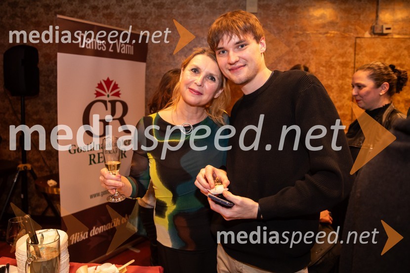  Darja Reichman, igralka;  Juš OsojnikHarun in morje zgodb, premiera, Prešernovo gledališče Kranj