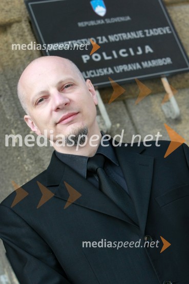 Bartolo Lampret, tiskovni predstavnik Policijske uprave MariborBartolo Lampret, tiskovni predstavnik Policijske uprave Maribor