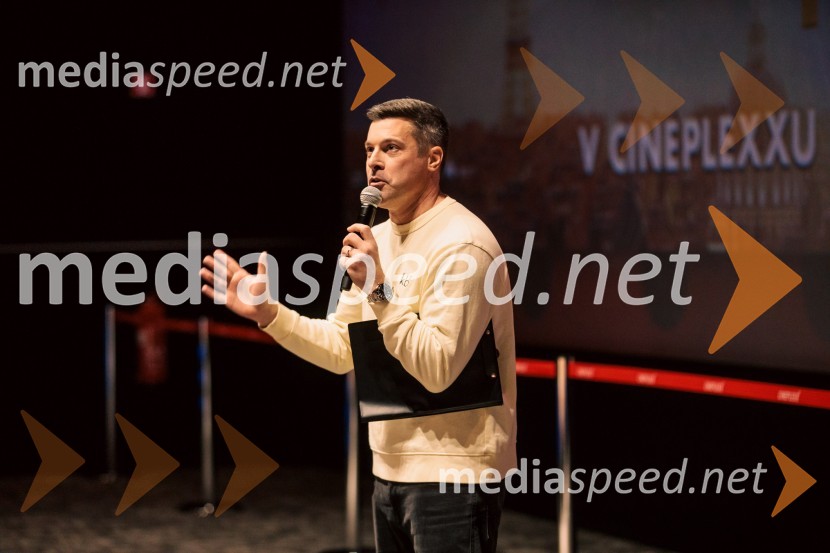  Klemen Bučan, radijski voditelj, stand-up komik, DJMiraculous Pikapolona & Črni maček: Film, premiera v Cineplexx Ljubljana