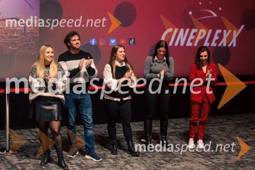  Tjaša Hrovat Steklasa, pevka;  Žiga Bunič, igralec;  Tadeja Vaupotič, voditeljica;  Ana Mandič Kalan;  Tina Resman, igralkaMiraculous Pikapolona & Črni maček: Film, premiera v Cineplexx Ljubljana