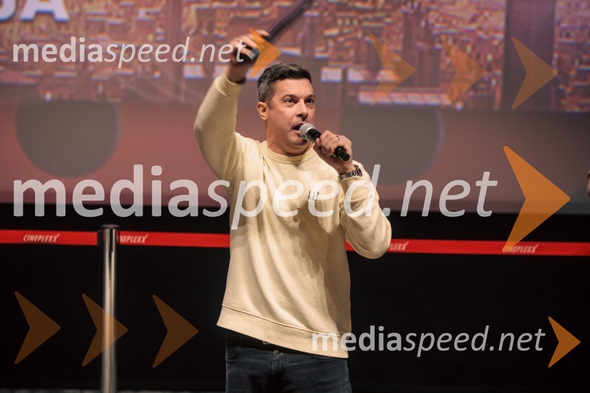  Klemen Bučan, radijski voditelj, stand-up komik, DJMiraculous Pikapolona & Črni maček: Film, premiera v Cineplexx Ljubljana
