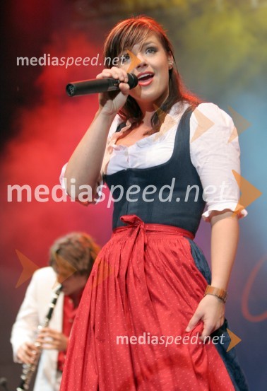 Sabine Stieger (vokal), Global Kryner (Avstrija)Festival Lent