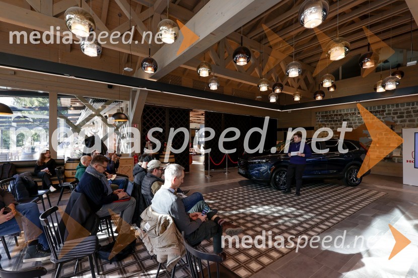  Nejc Luznar, AC-Mobil d.o.o.Nova Honda CR-V e:HEV