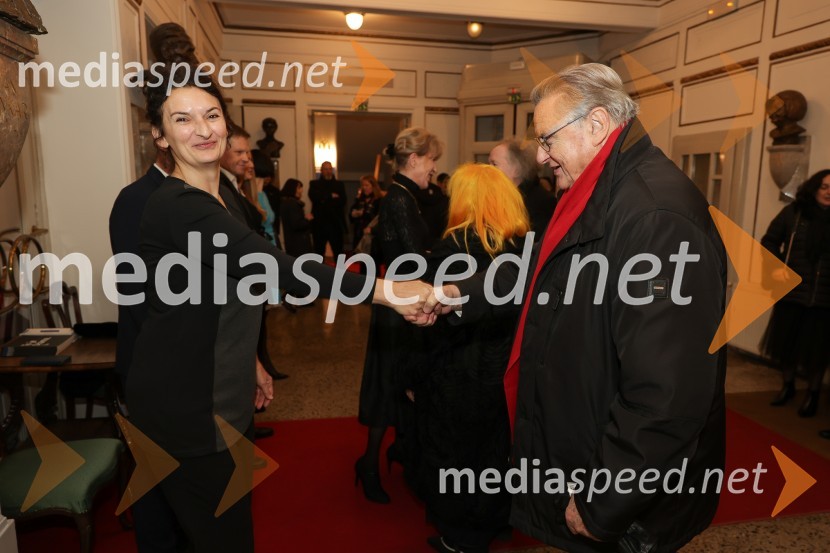  Ema Peruš, vodja abonmajev SNG Drama Ljubljana;  Dušan Mlakar, režiserSkopuh, premiera v SNG Drama Ljubljana