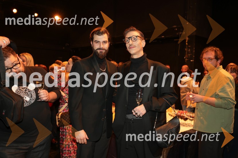  Domen Novak, igralec ;  Matjaž Plošinjak, modni oblikovalecSkopuh, premiera v SNG Drama Ljubljana