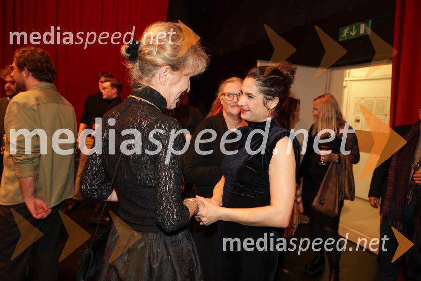  Vesna Jurca Tadel, ravnateljice SNG Drama Ljubljana;  Saša Pavlin Stošić, igralkaSkopuh, premiera v SNG Drama Ljubljana