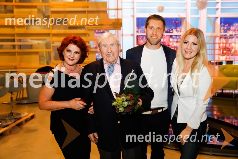  Milena  Morača, operna pevka;  Jurij  Souček, igralec;  Gašper Martinc, vodja vzdrževanja;  Hana Souček Martinc, svetovalka za odnose z javnostmi, Kreativna bazaUmrl je legendarni slovenski igralec Jurij Souček