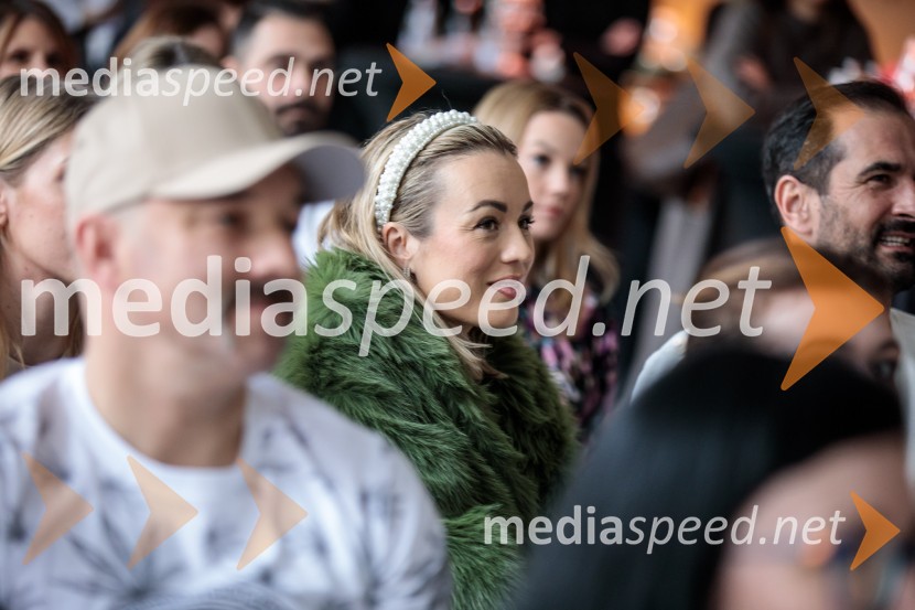  Katarina Benček, social media influencerka, avtorica knjigePrihaja nova slovenska serija SKRITO V RAJU