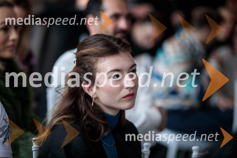  Mila Peršin, igralkaPrihaja nova slovenska serija SKRITO V RAJU