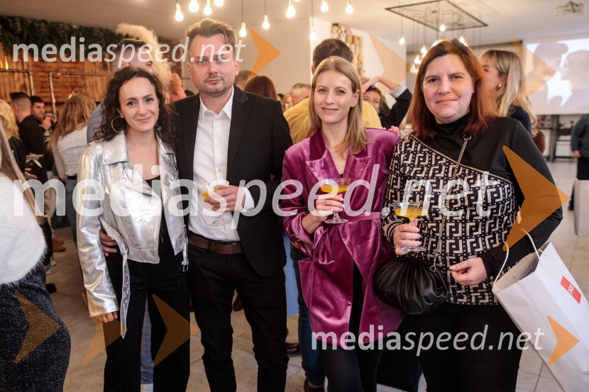  ... ;  Dejan Krupić, igralec;  Maša Vodušek, predstavnica za odnose z javnostmi, PRO PLUS, d.o.o.;  Teja Pelko, novinarka, Svet24Prihaja nova slovenska serija SKRITO V RAJU