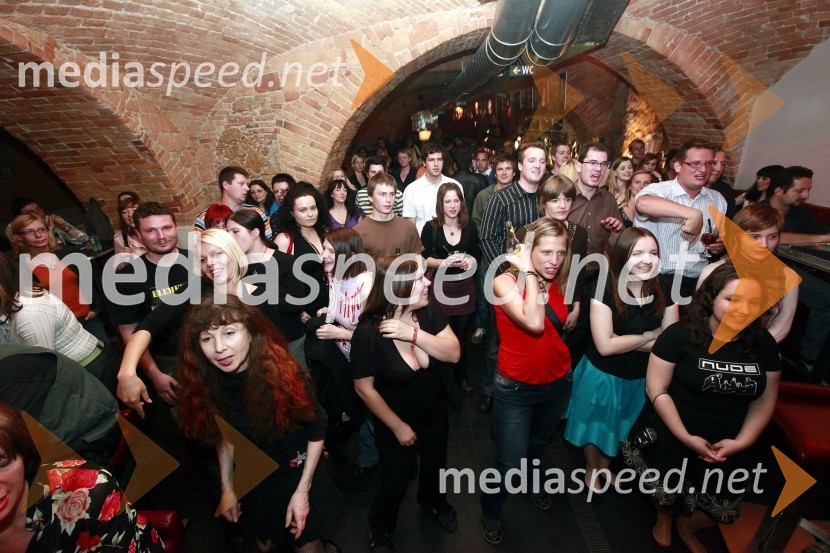 ObiskovalciPredstavitev albuma Sedem svetov skupine Nude