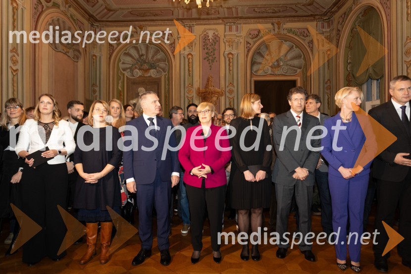  Andreja Zupanec Bajželj, Muzej novejše zgodovine Slovenije;  ... ;  Marko Lotrič, predsednik, Državni svet; dr. Nataša Pirc Musar, predsednica Republike Slovenije;  Nataša Robežnik, v. d. direktorice, Muzej novejše in sodobne zgodovine Slovenije ; mag. Stane Okoliš, direktor Slovenskega šolskega muzeja; mag. Urška Klakočar Zupančič, predsednica Državnega zbora RS, podpredsednica, Gibanje SvobodaSrebrne igre 1984, 40. obletnica olimpijskih iger v Sarajevu