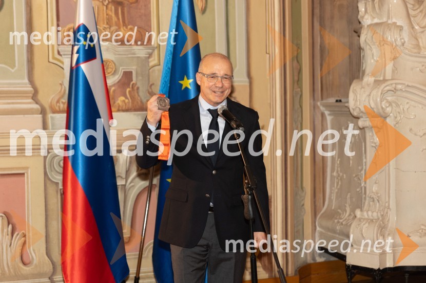  Jure  Franko, nekdanji smučar, producent predstave Mamma Mia!Srebrne igre 1984, 40. obletnica olimpijskih iger v Sarajevu