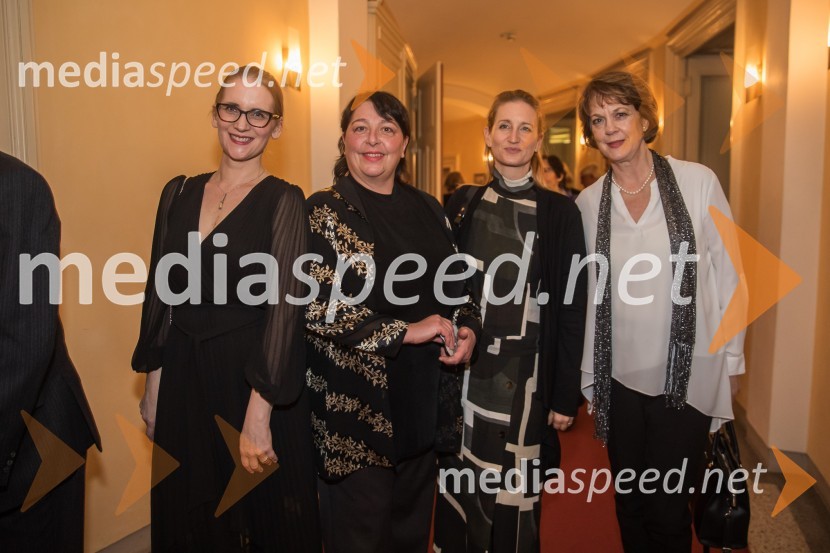  Katja Konvalinka, solistka in predsednica Slovenskega komornega glasbenega gledališča;  Rebeka  Radovan, operna pevka;  ... ;  Pia Brodnik, pevka, profesorica petja na AGWerther, premiera opere v SNG Opera in balet Ljubljana
