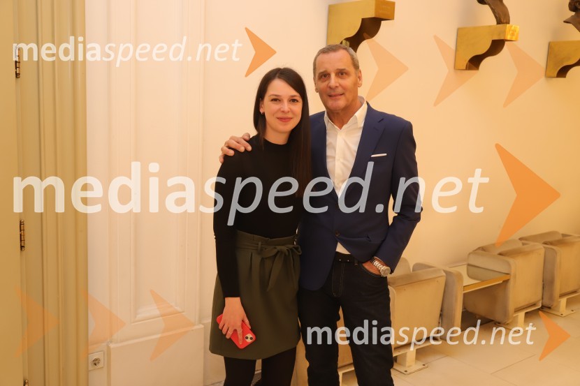  Zala Koren, SNG Maribor Drama, urednica socialnih omrežij;  Danilo Rošker, direktor SNG MariborPod svobodnim soncem, premiera v SNG Maribor