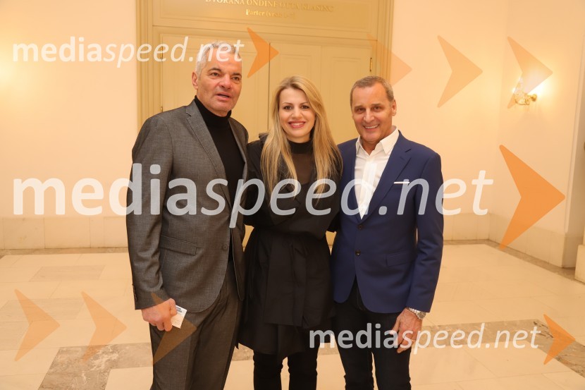  Aleksander Saša Arsenovič, župan, Mestna občina Maribor;  Katja Arsenovič, direktorica Rožmarin Hospitality Group;  Danilo Rošker, direktor SNG MariborPod svobodnim soncem, premiera v SNG Maribor