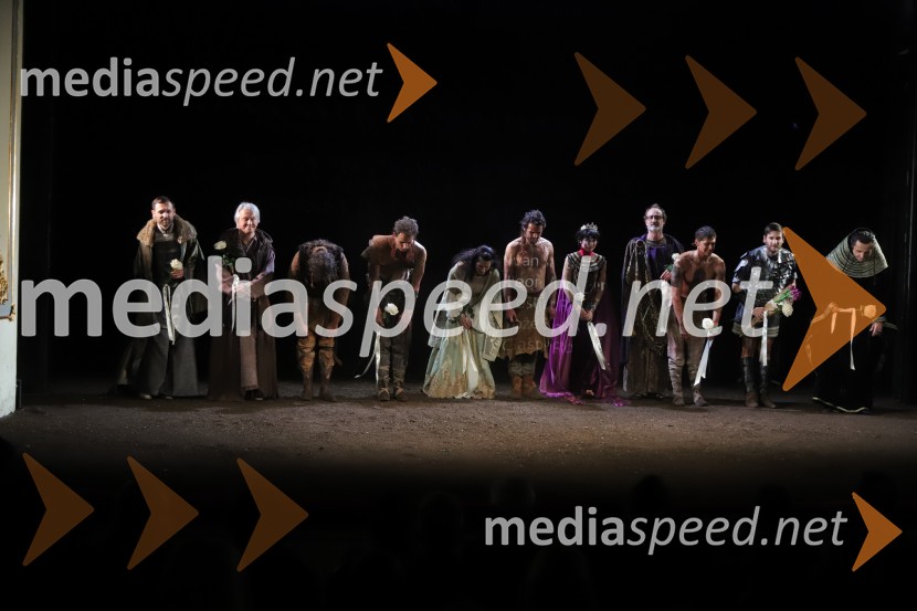  Viktor Hrvatin Meglič, igralec;  Iztok Mlakar, igralec;  Gorazd Žilavec, igralec;  Blaž Dolenc, igralec;  Eva Kraš, igralka;  Matija Rupel, igralec;  Arna  Hadžialjević, igralka;  Blaž Valič, igralec;  Matej Zemljič, igralec;  Robert Korošec, igralec;  Gorazd Jakomini, igralec Pod svobodnim soncem, premiera v SNG Maribor