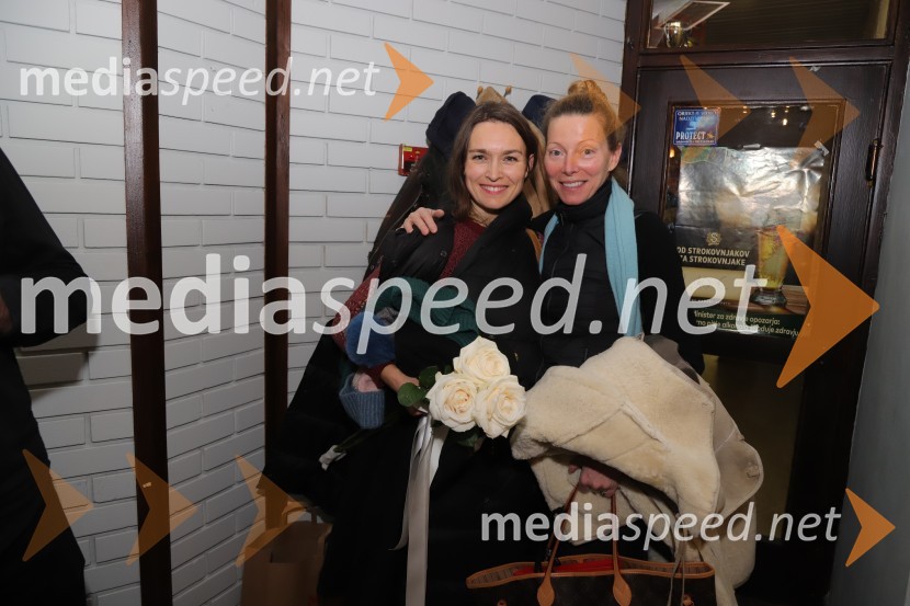  Arna  Hadžialjević, igralka;  Nataša Matjašec Rošker, igralkaPod svobodnim soncem, premiera v SNG Maribor