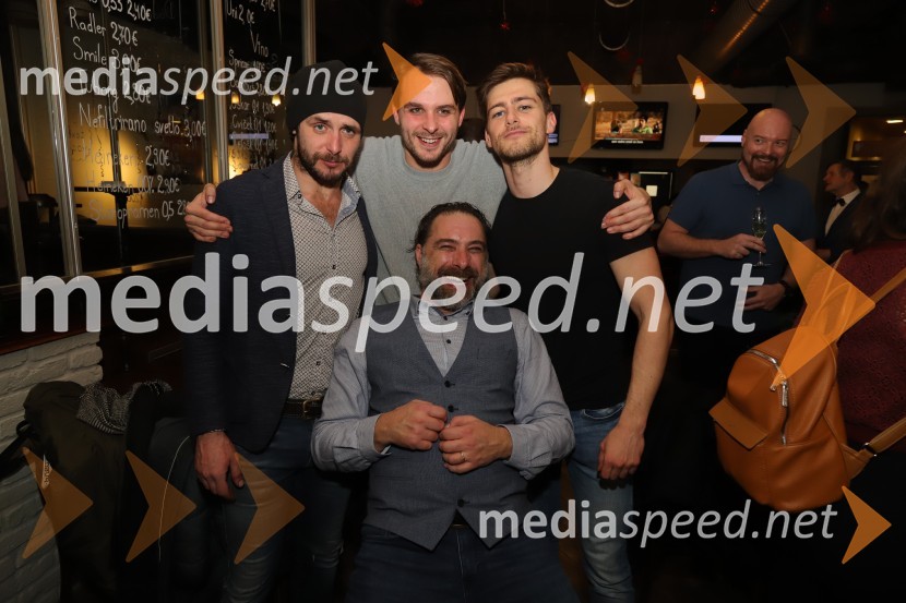  Matija Rupel, igralec;  Blaž Dolenc, igralec;  Gorazd Žilavec, igralec;  Matej Zemljič, igralecPod svobodnim soncem, premiera v SNG Maribor